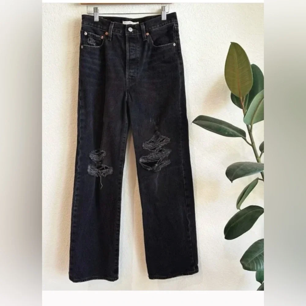 Levi’s ribcage straight Jean - Picture 1 of 3